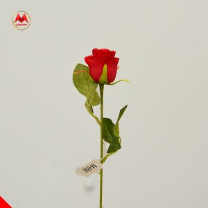 تک شاخه رز باکارا قرمز کد ۶۵۶؛ انتخابی لوکس و اقتصادی برای گل‌فروشی و دیزاین